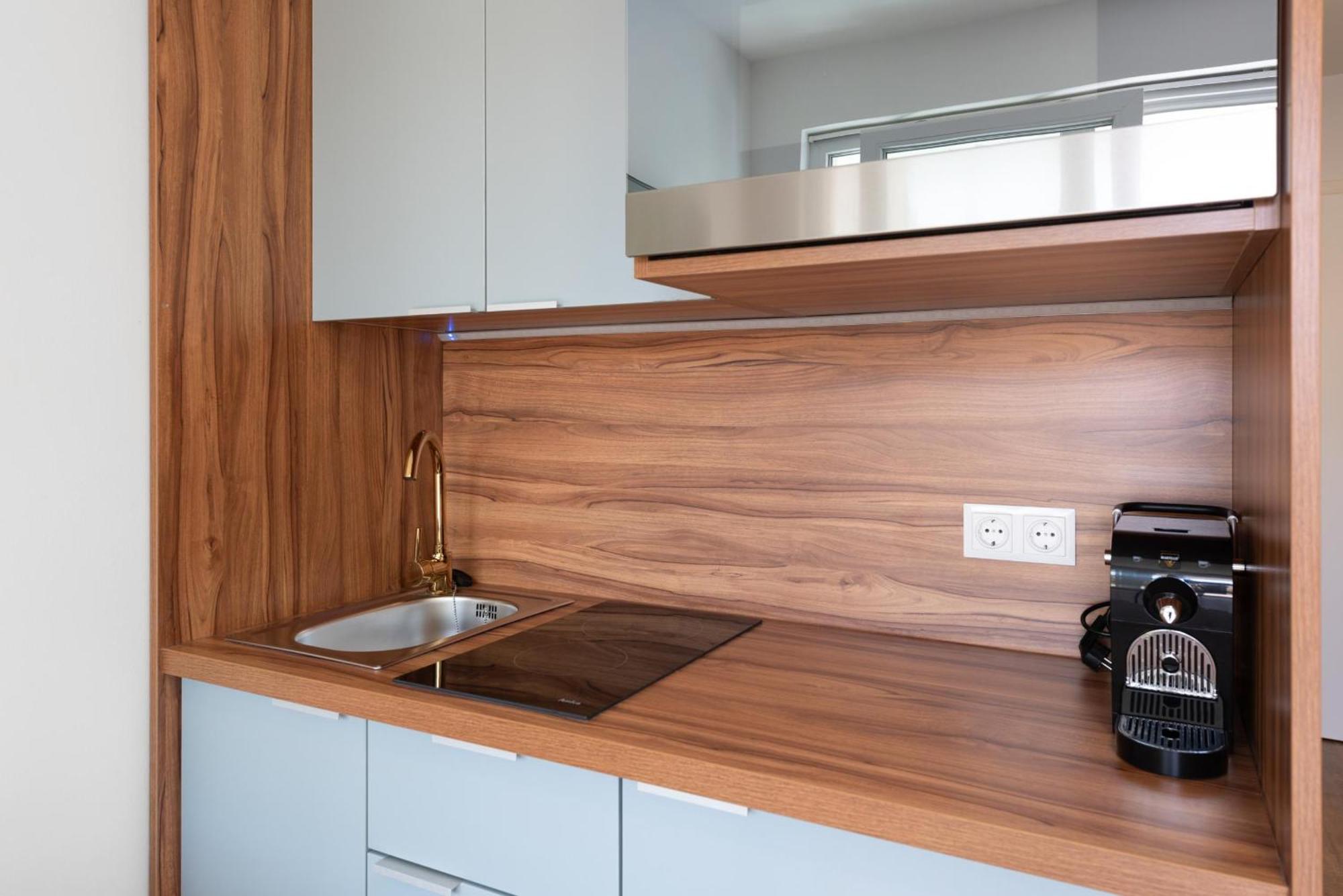 Schickes All-Inklusive Apartmentzimmer By Resida Asset Gmbh Brunn am Gebirge Exterior photo